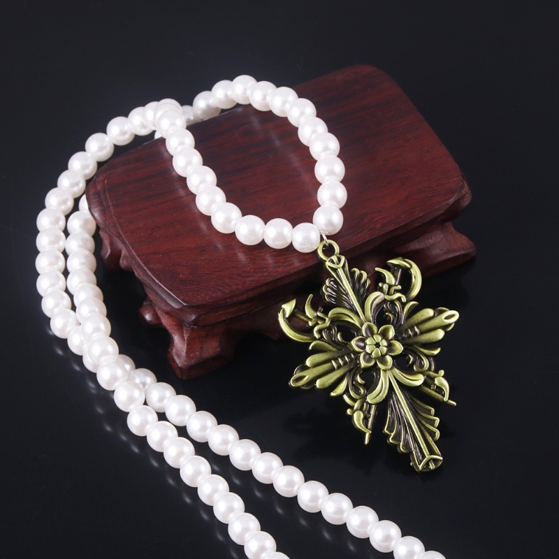 Anime Pendant Necklace - Ожерелье по игре Resident Evil Village:
