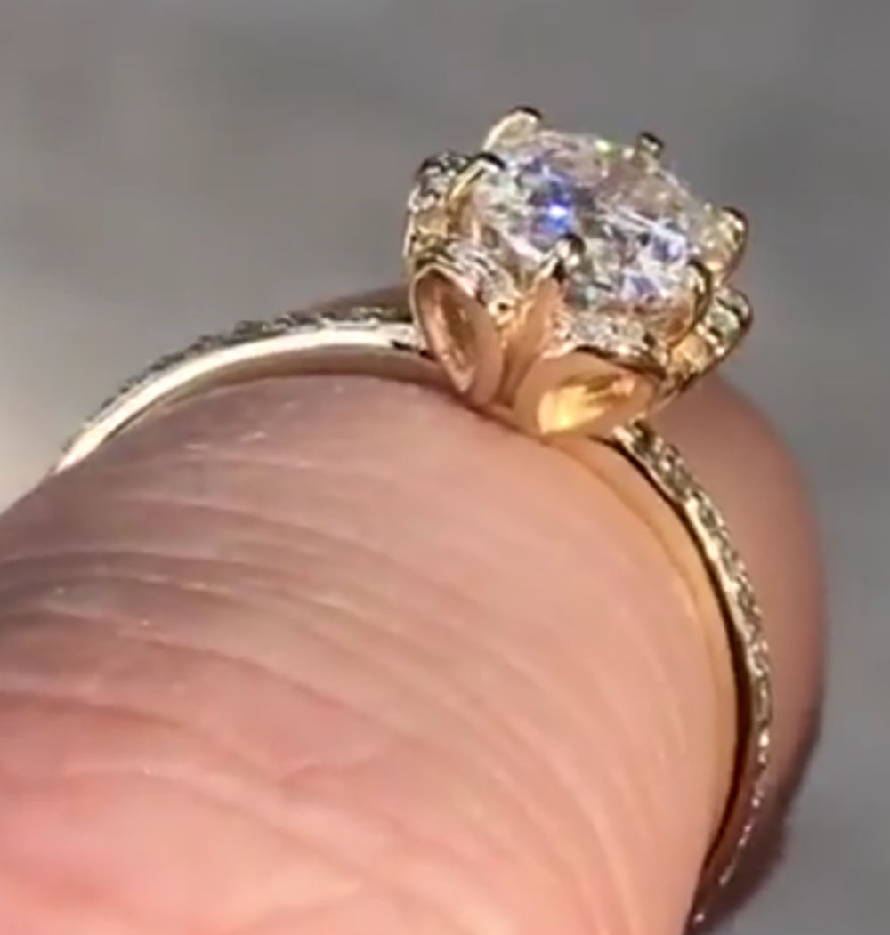 Изготовленное на заказ твердое – обзор и цена Moissanite Engagement Ring 1 Carat