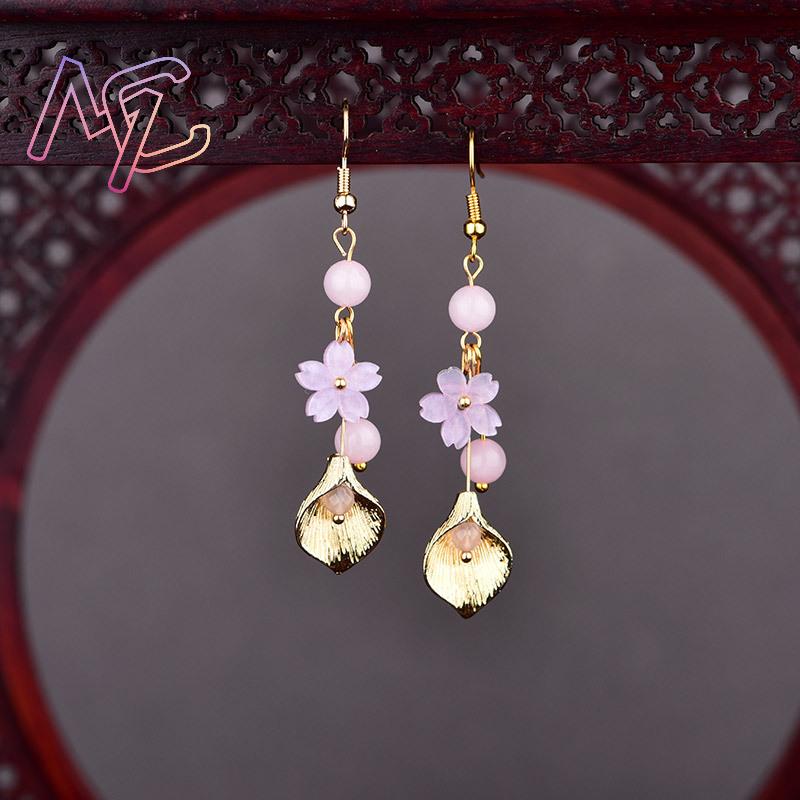Розовые серьги с цветком из на – обзор и цена Earrings