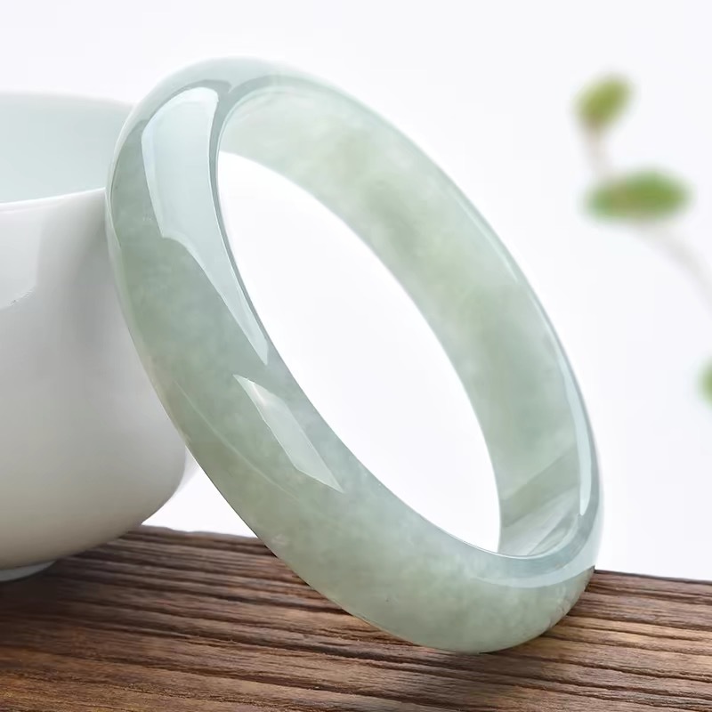 Браслет из старинного месторож – обзор и цена Bracelets